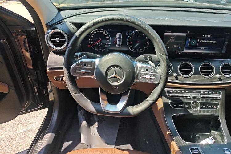 Used Mercedes-Benz E-Class 2019 Restyled E 300 L Sport Luxury Edition Steering Wheel