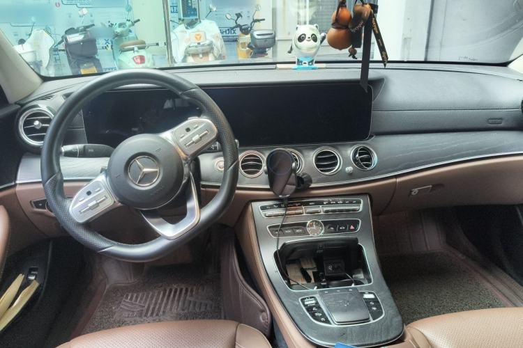 Used Mercedes-Benz E-Class 2019 E 300 L Sport Luxury Edition Steering Wheel