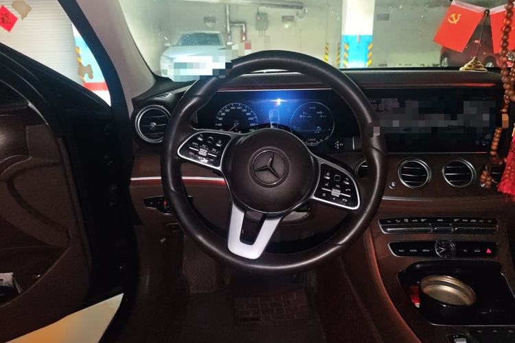 Used Mercedes-Benz E-Class 2019 E 300 L Stylish Model Steering Wheel