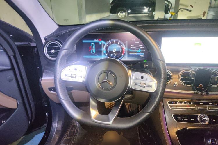 Used Mercedes-Benz E-Class 2019 E 300 L Sporty and Stylish Model Steering Wheel