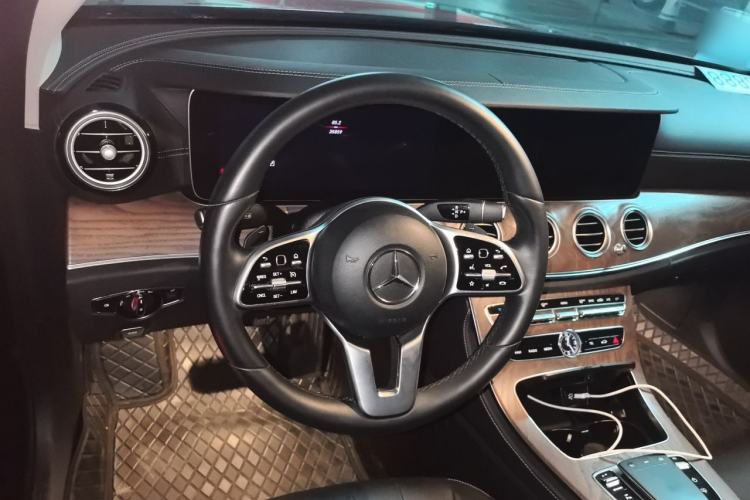 Used Mercedes-Benz E-Class 2019 E 300 L Luxury Model Steering Wheel
