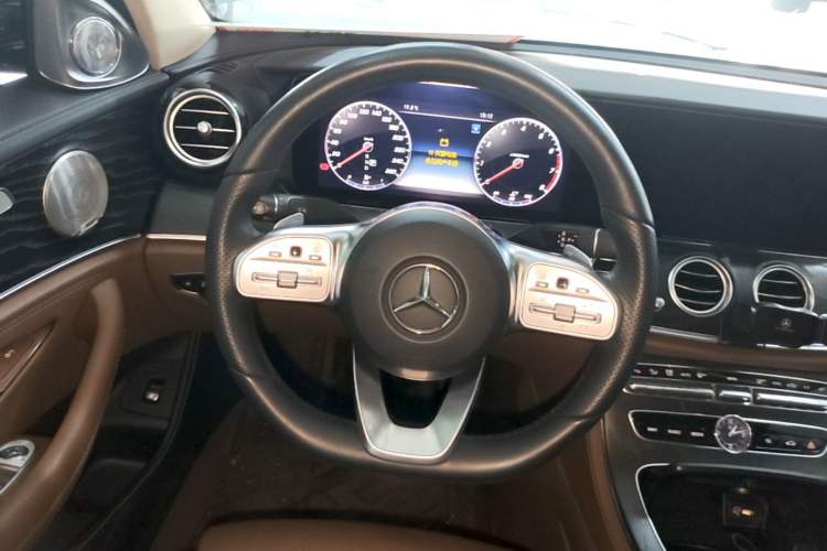 Used Mercedes-Benz E-Class 2019 E 200 L Sport Edition Steering Wheel
