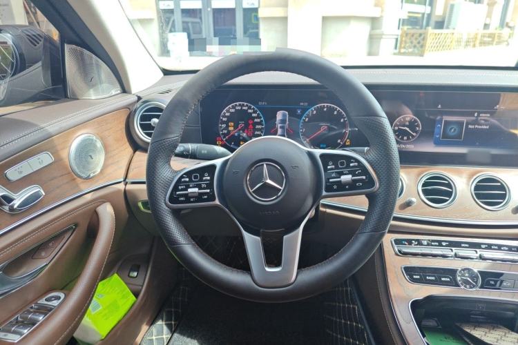 Used Mercedes-Benz E-Class 2019 E 260 L 4MATIC Steering Wheel