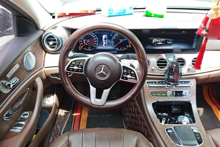 Used Mercedes-Benz E-Class 2019 Restyled E 300 L Luxury Edition Steering Wheel