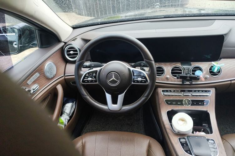 Used Mercedes-Benz E-Class 2019 Restyled E 300 L Luxury Edition Steering Wheel