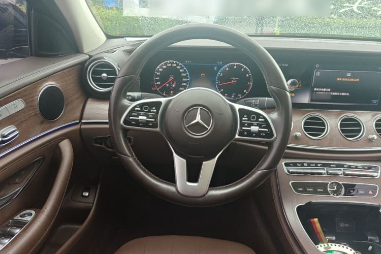 Used Mercedes-Benz E-Class 2019 Facelifted E 300 L Stylish Version Steering Wheel