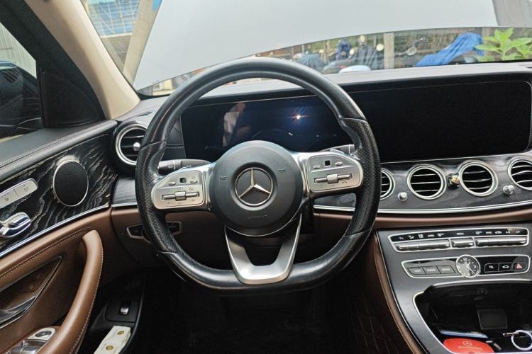 Used Mercedes-Benz E-Class 2019 E 300 L Sport Luxury Edition Steering Wheel