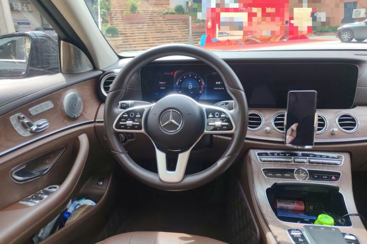 Used Mercedes-Benz E-Class 2019 Facelifted E 300 L Stylish Version Steering Wheel