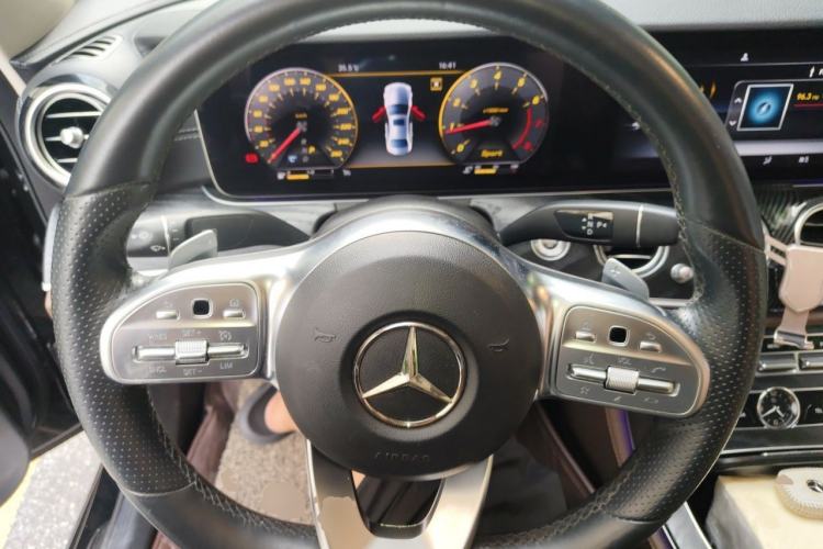 Used Mercedes-Benz E-Class 2019 E 300 L Sport Luxury Edition Steering Wheel