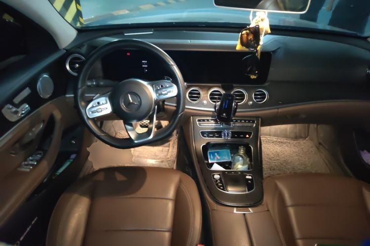 Used Mercedes-Benz E-Class 2019 Restyled E 300 L Sporty and Stylish Edition Steering Wheel