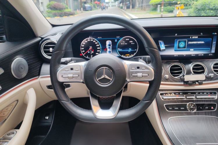 Used Mercedes-Benz E-Class 2019 Restyled E 300 L Sporty and Stylish Edition Steering Wheel