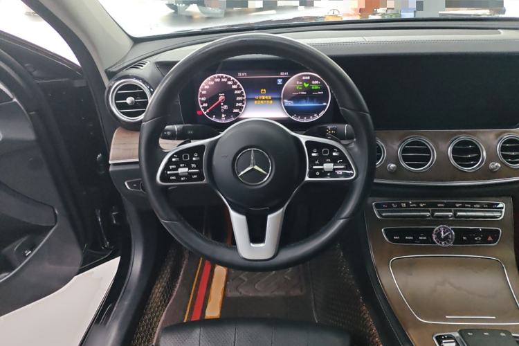 Used Mercedes-Benz E-Class 2019 E 260 L Steering Wheel