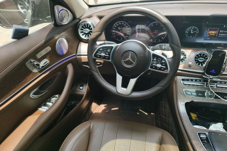 Used Mercedes-Benz E-Class 2019 E 300 L Luxury Model Steering Wheel