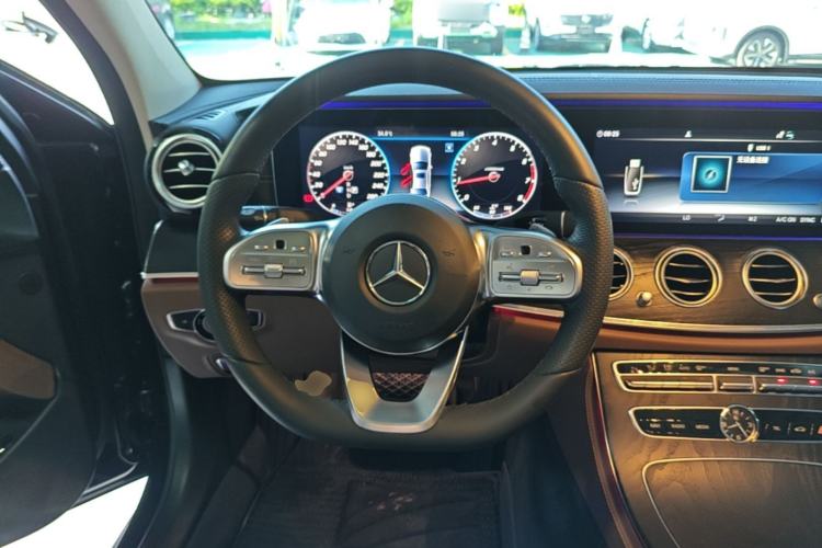 Used Mercedes-Benz E-Class 2019 Restyled E 300 L Sport Luxury Edition Steering Wheel