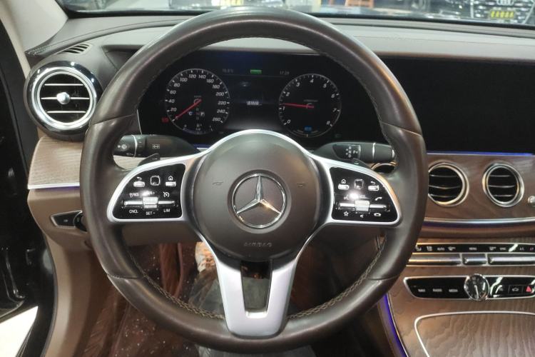 Used Mercedes-Benz E-Class 2019 E 260 L 4MATIC Steering Wheel