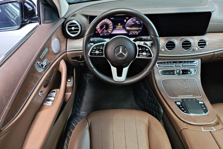 Used Mercedes-Benz E-Class 2019 Restyled E 300 L Luxury Edition Steering Wheel