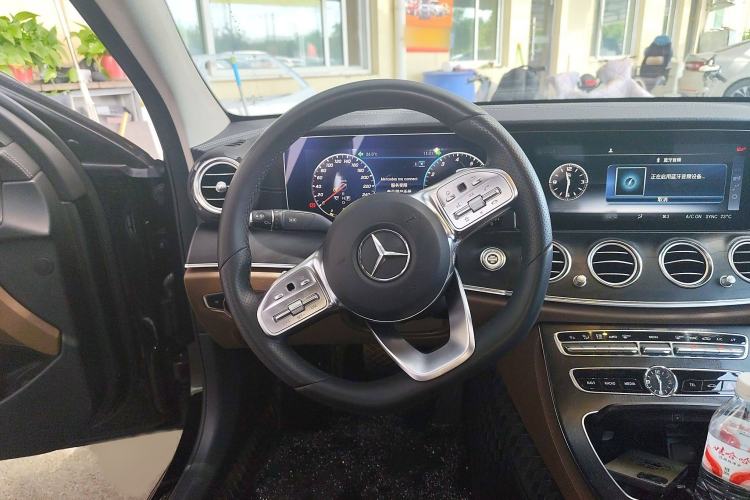 Used Mercedes-Benz E-Class 2019 E 200 L Sport Edition Steering Wheel