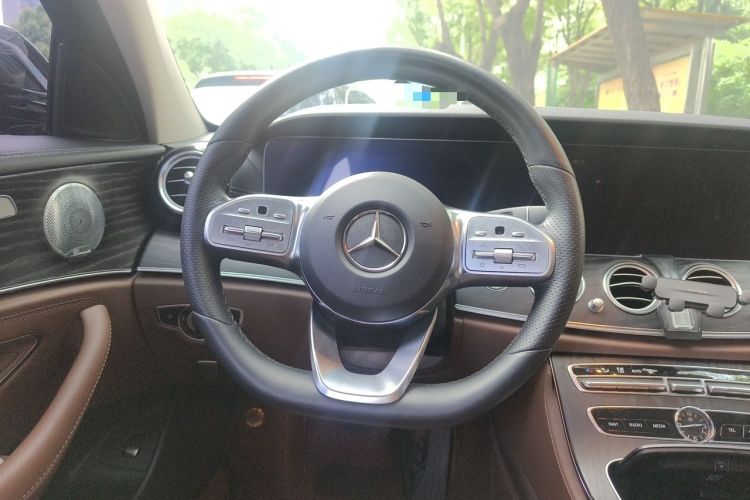 Used Mercedes-Benz E-Class 2019 Restyled E 300 L Sport Luxury Edition Steering Wheel