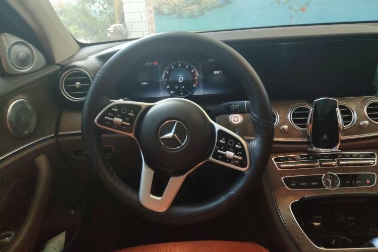 Used Mercedes-Benz E-Class 2019 Facelifted E 300 L Stylish Version Steering Wheel