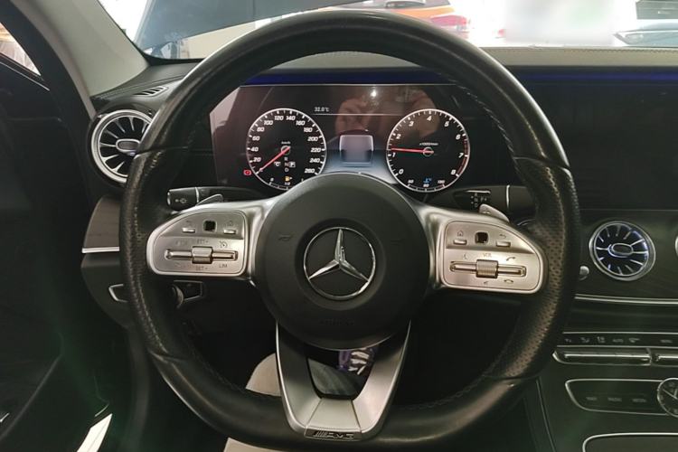 Used Mercedes-Benz E-Class 2019 Restyled E 300 L Sporty and Stylish Edition Steering Wheel