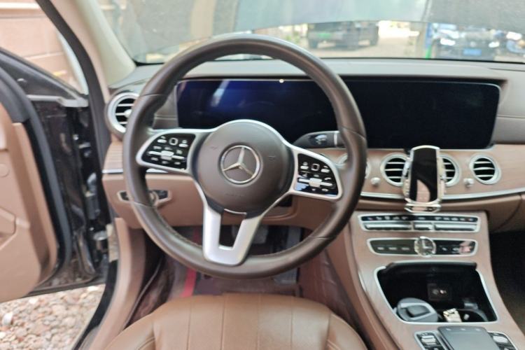 Used Mercedes-Benz E-Class 2019 Restyled E 300 L Luxury Edition Steering Wheel
