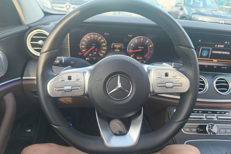 Used Mercedes-Benz E-Class 2019 Restyled E 300 L Sport Luxury Edition Steering Wheel