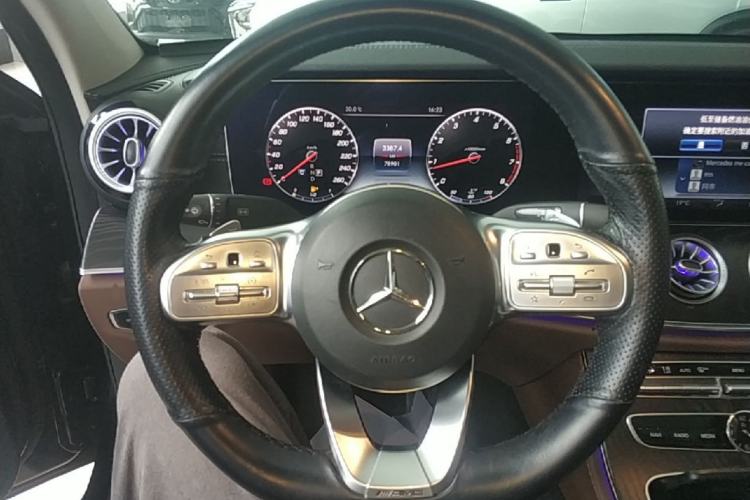 Used Mercedes-Benz E-Class 2019 E 300 L Sporty and Stylish Model Steering Wheel