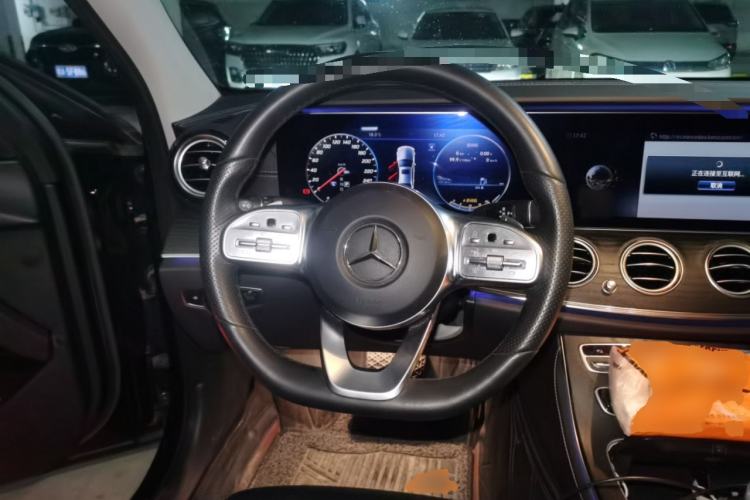 Used Mercedes-Benz E-Class 2019 Restyled E 300 L Sporty and Stylish Edition Steering Wheel