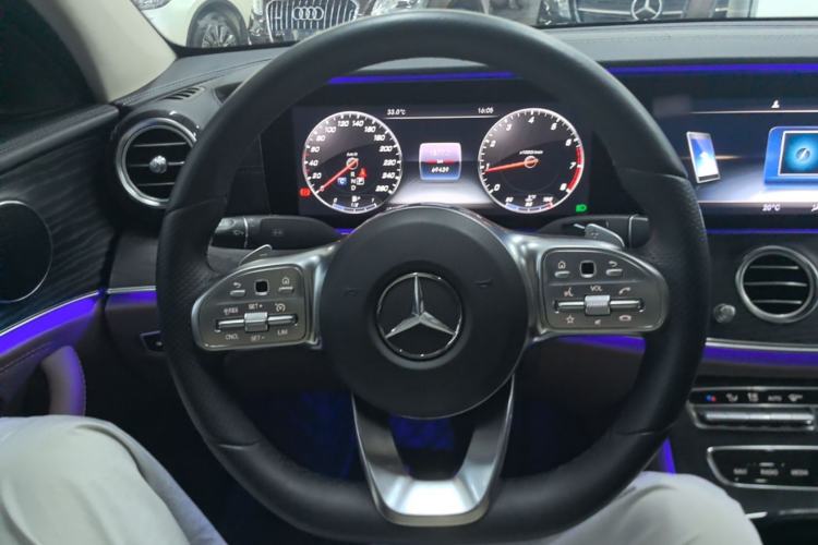 Used Mercedes-Benz E-Class 2019 Restyled E 300 L Sporty and Stylish Edition Steering Wheel