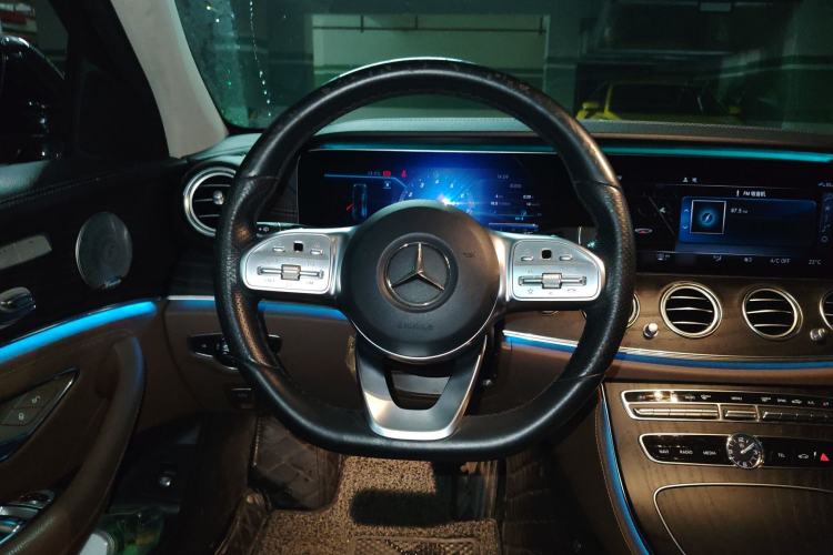 Used Mercedes-Benz E-Class 2019 Restyled E 300 L Sport Luxury Edition Steering Wheel