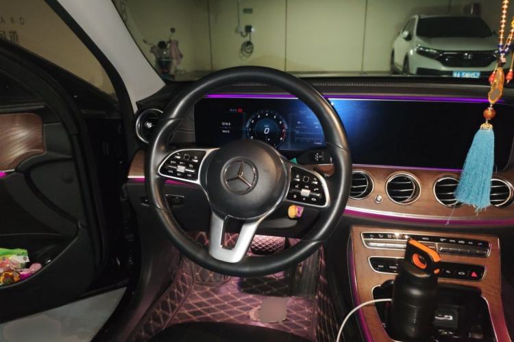 Used Mercedes-Benz E-Class 2019 E 300 L Stylish Model Steering Wheel