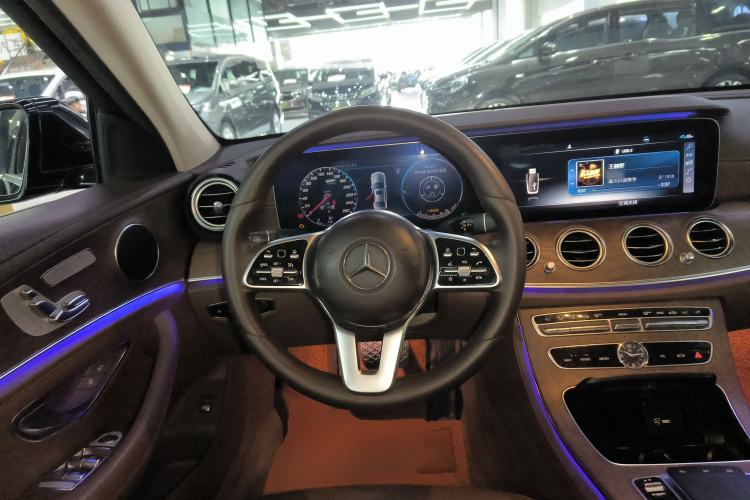Used Mercedes-Benz E-Class 2019 E 300 L Luxury Model Steering Wheel