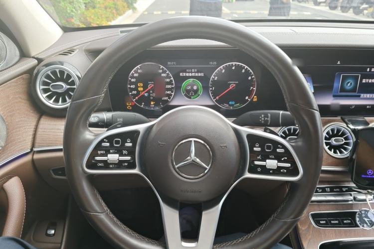 Used Mercedes-Benz E-Class 2019 E 260 L 4MATIC Steering Wheel