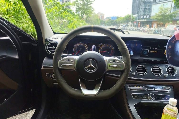 Used Mercedes-Benz E-Class 2019 Restyled E 300 L Sporty and Stylish Edition Steering Wheel