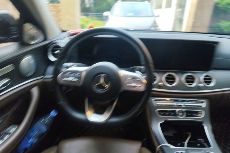 Used Mercedes-Benz E-Class 2019 E 260 L Sport Edition Steering Wheel