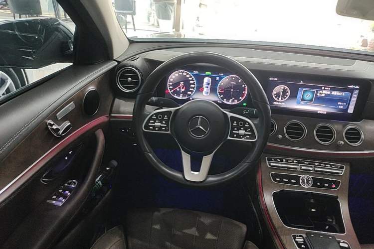Used Mercedes-Benz E-Class 2019 E 260 L Steering Wheel