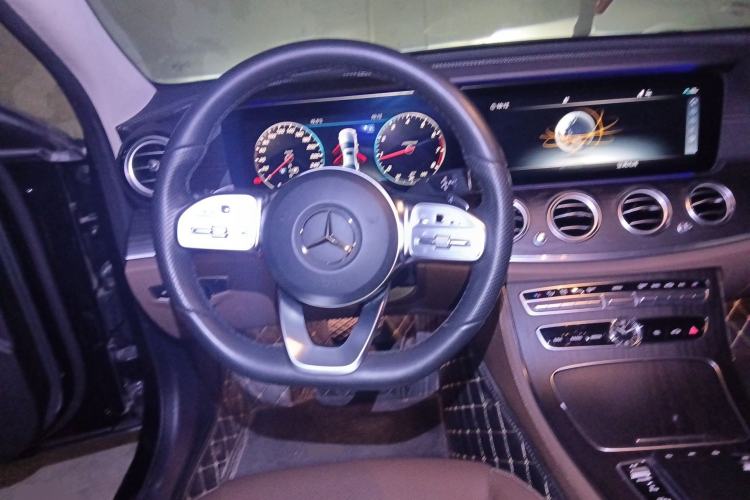 Used Mercedes-Benz E-Class 2019 Restyled E 300 L Sport Luxury Edition Steering Wheel