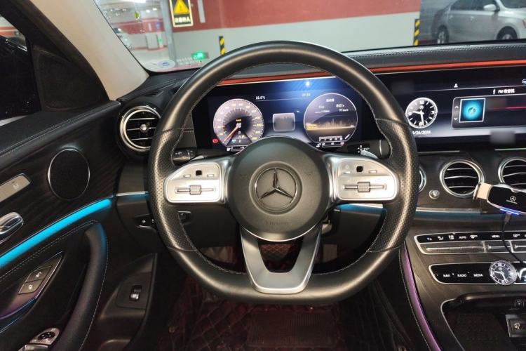 Used Mercedes-Benz E-Class 2019 Restyled E 300 L Sporty and Stylish Edition Steering Wheel