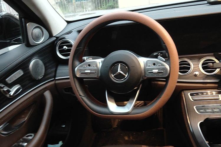 Used Mercedes-Benz E-Class 2019 E 260 L Sport 4MATIC Steering Wheel