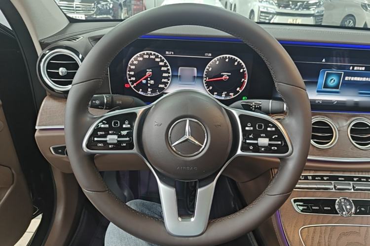 Used Mercedes-Benz E-Class 2019 Facelifted E 300 L Stylish Version Steering Wheel