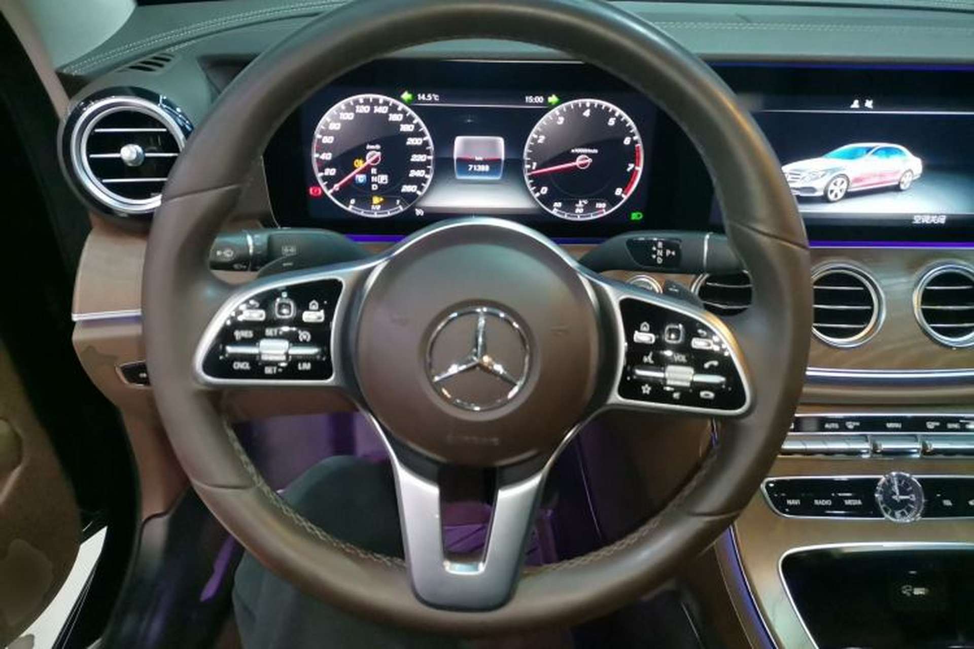 Used Mercedes-Benz E-Class 2019 Facelifted E 300 L Stylish Version Steering Wheel