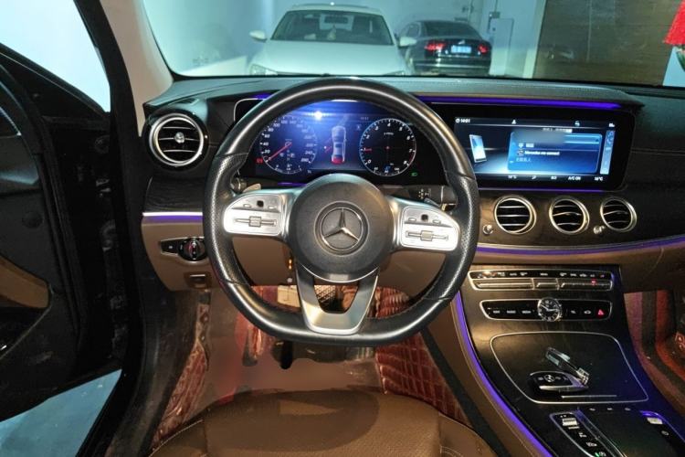 Used Mercedes-Benz E-Class 2019 E 300 L Sporty and Stylish Model Steering Wheel