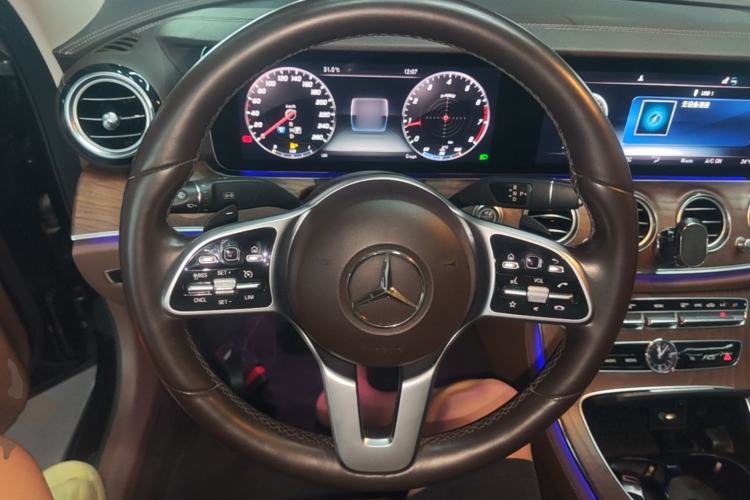 Used Mercedes-Benz E-Class 2019 E 300 L Luxury Model Steering Wheel