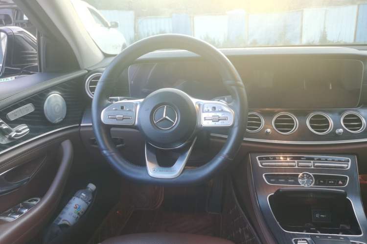 Used Mercedes-Benz E-Class 2019 Restyled E 300 L Sporty and Stylish Edition Steering Wheel