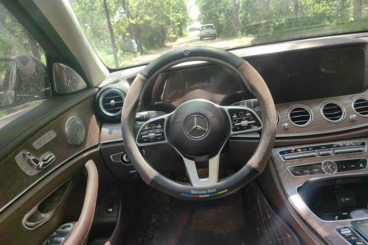Used Mercedes-Benz E-Class 2019 E 300 L Stylish Model Steering Wheel