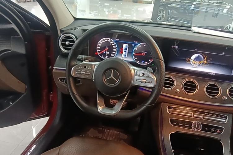 Used Mercedes-Benz E-Class 2019 Restyled E 300 L Sport Luxury Edition Steering Wheel