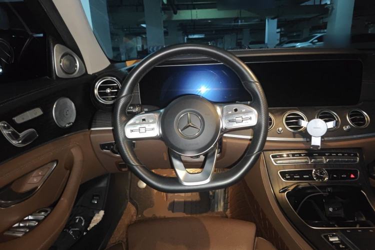 Used Mercedes-Benz E-Class 2019 E 260 L Sport 4MATIC Steering Wheel