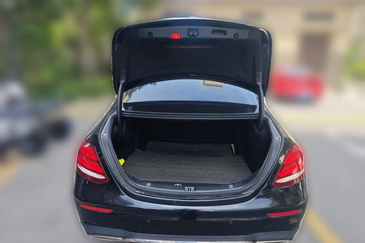 Used Mercedes-Benz E-Class 2019 Restyled E 300 L Sporty and Stylish Edition Trunk