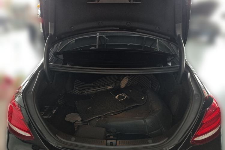 Used Mercedes-Benz E-Class 2019 E 260 L Trunk
