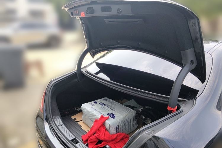 Used Mercedes-Benz E-Class 2019 E 260 L Trunk